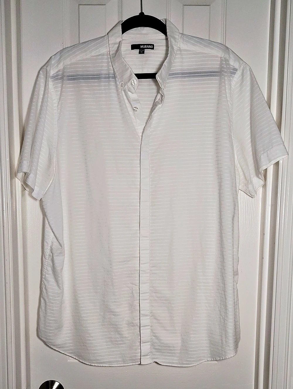 Murano Men's Short Sleeve Button Down Shirt - White Horizontal Micro-Stripe EUC